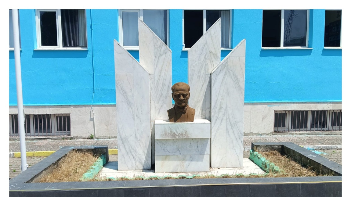 OKULUMUZ ATATÜRK BÜSTÜ BAKIMI